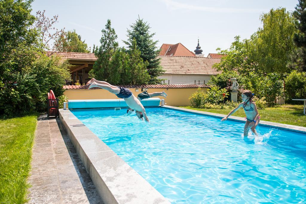 Апартаменты Winzerhof Familie Bogner Rohrendorf bei Krems Экстерьер фото